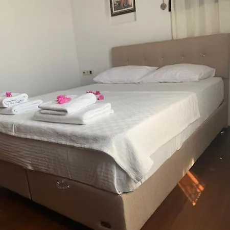빌라 Dalos Gocek *